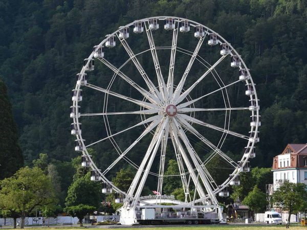 Neuer Standrot für das Riesenrad auf der Höhematte beim Hotel Du Nord